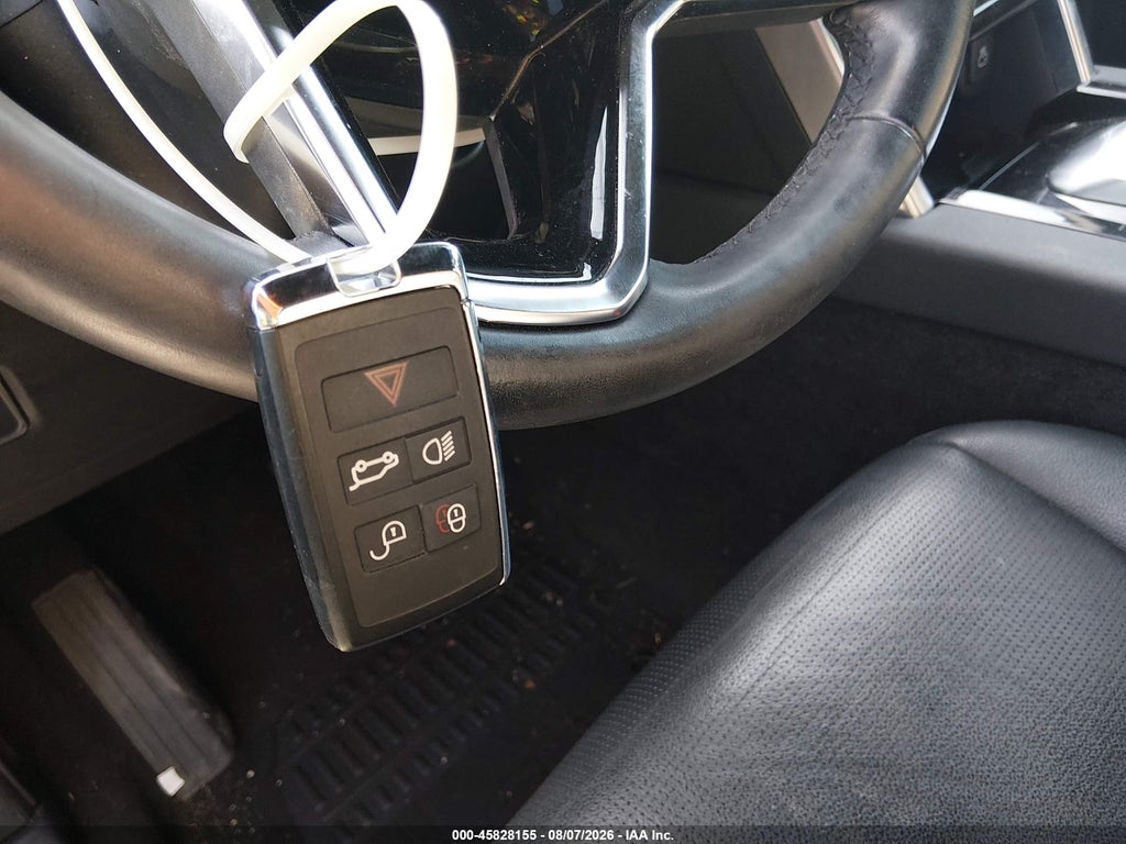 2021 Land Rover Discovery Sport S photo 11