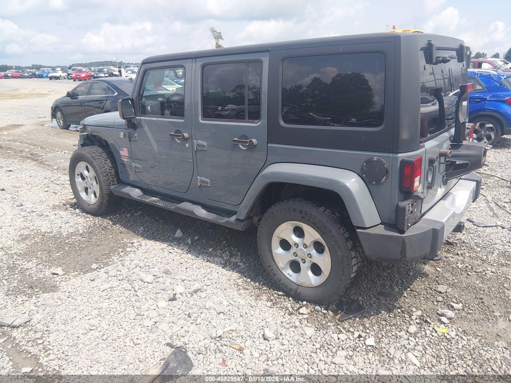 2015 Jeep Wrangler Unlimited Sahara photo 3