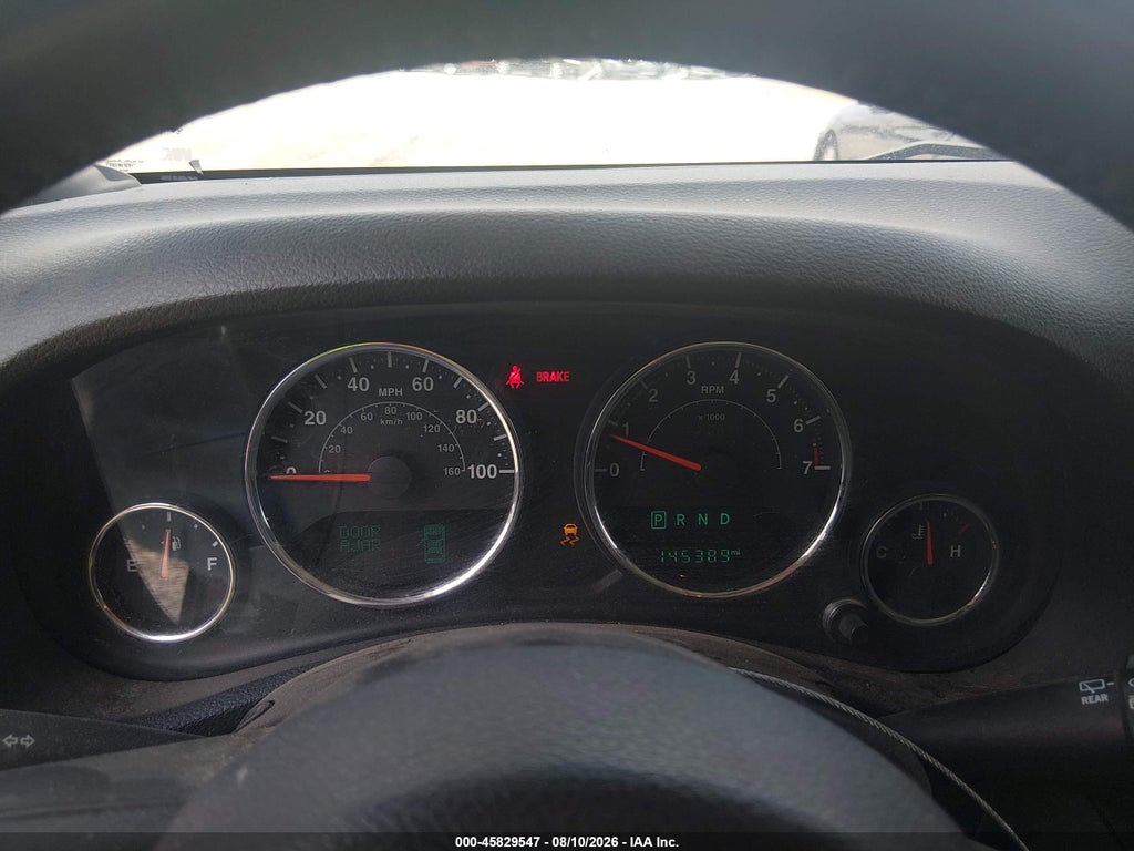 2015 Jeep Wrangler Unlimited Sahara photo 7