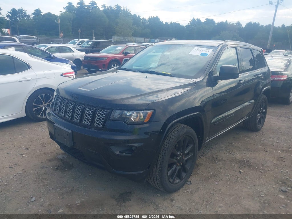 2018 Jeep Grand Cherokee Altitude 4X4 photo 2