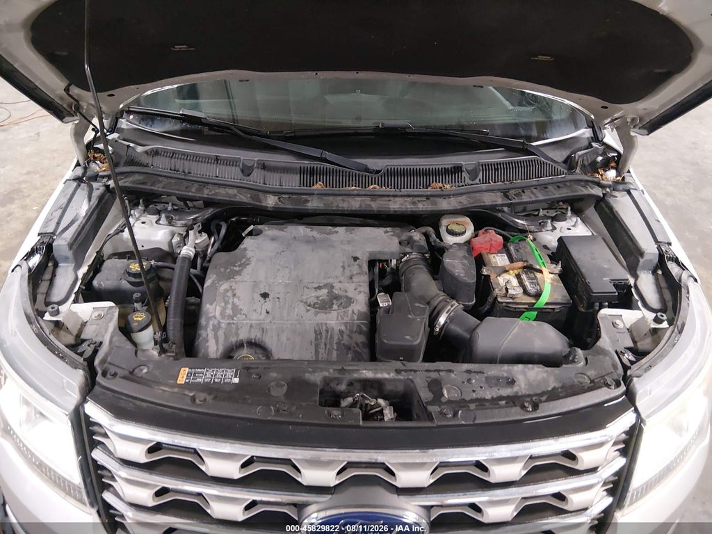 2016 Ford Explorer XLT photo 10
