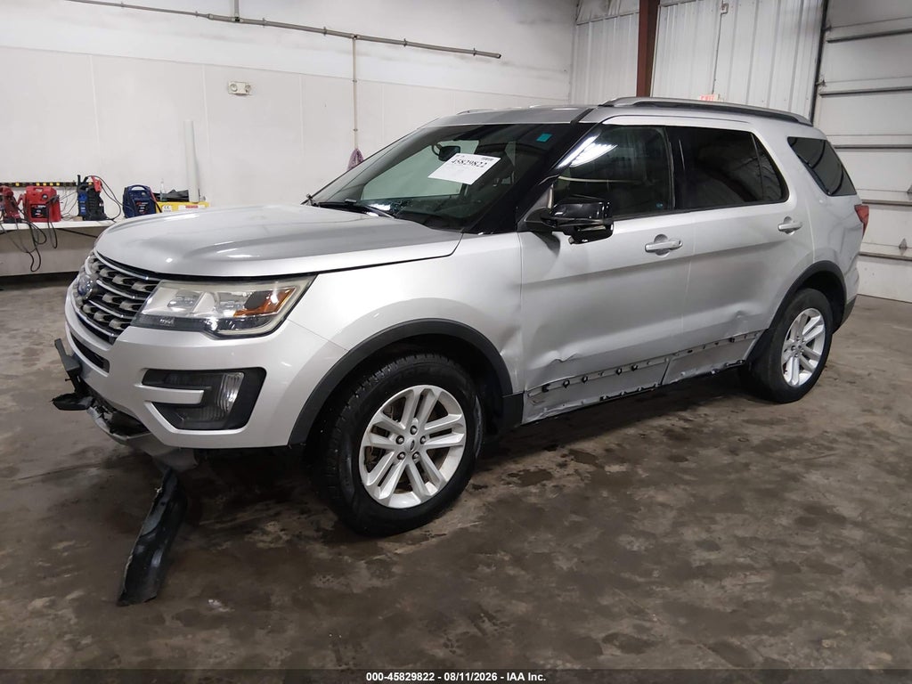 2016 Ford Explorer XLT photo 2