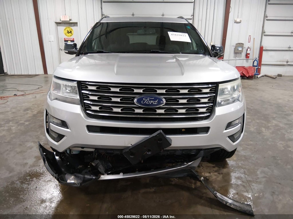 2016 Ford Explorer XLT photo 6