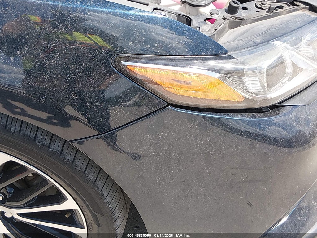 2020 Toyota Camry SE Hybrid photo 6