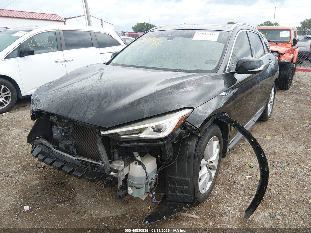 2019 Infiniti QX50 Essential photo 2