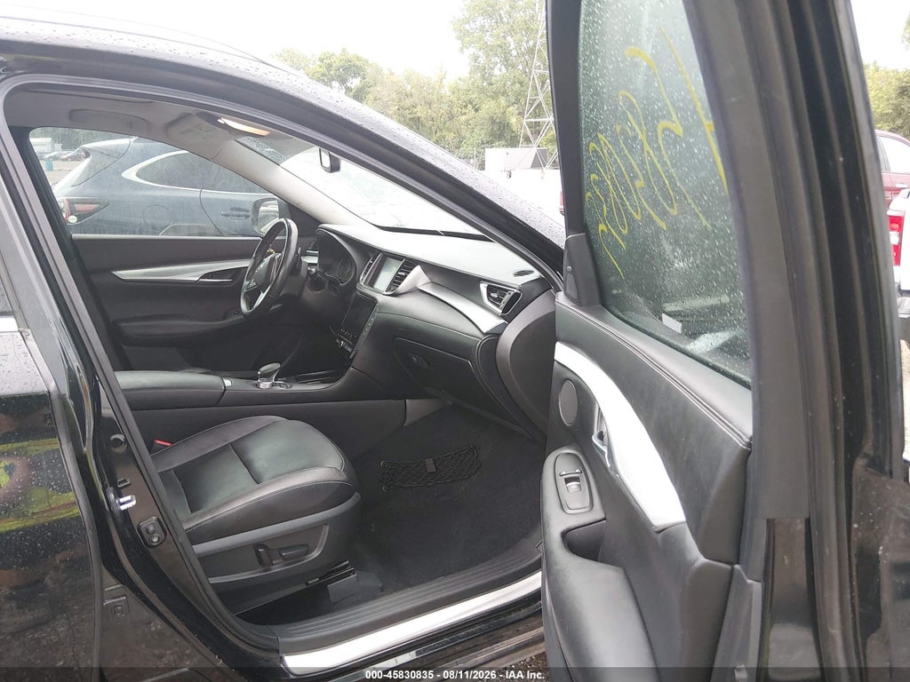 2019 Infiniti QX50 Essential photo 5