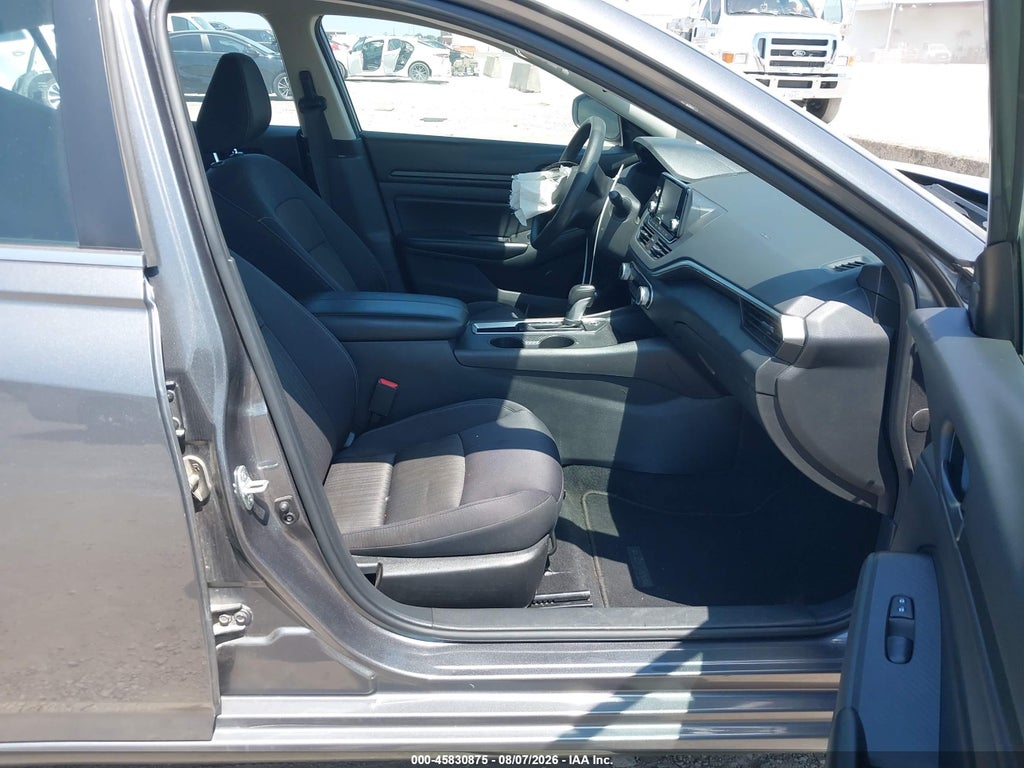 2024 Nissan Altima S FWD photo 5