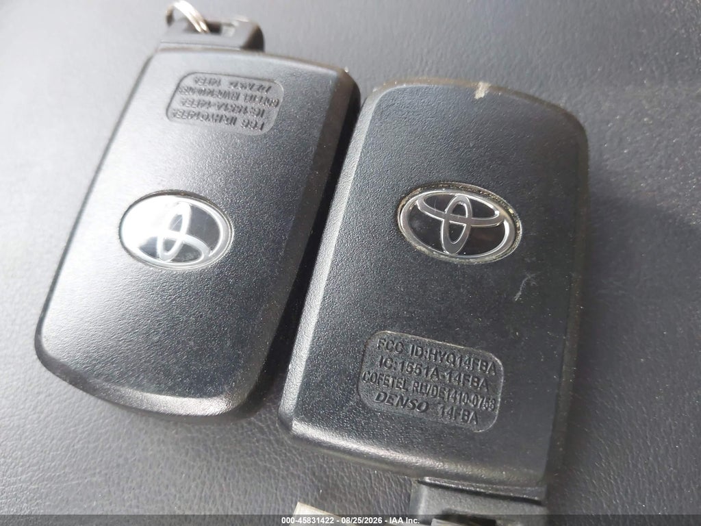 2014 Toyota RAV4 Limited photo 11