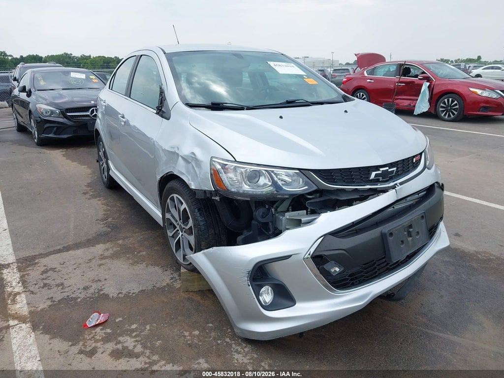 2018 Chevrolet Sonic LT Auto photo 6