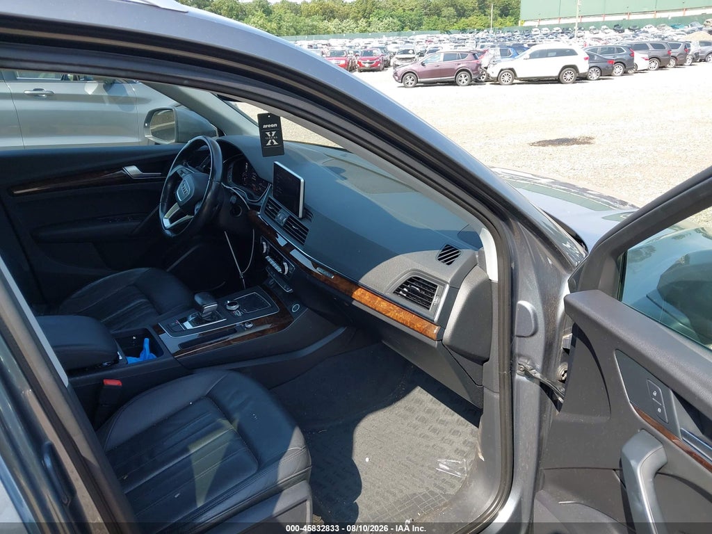 2018 Audi Q5 2.0T Premium/2.0T Tech Premium photo 5