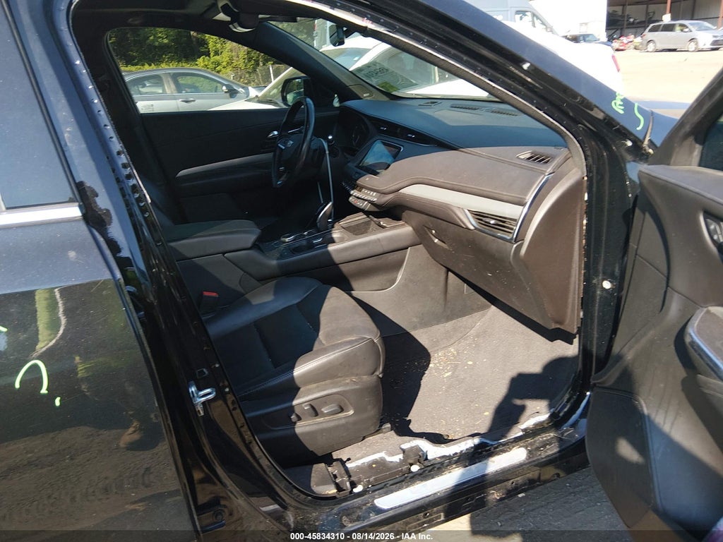 2020 Cadillac XT4 AWD Premium Luxury photo 5