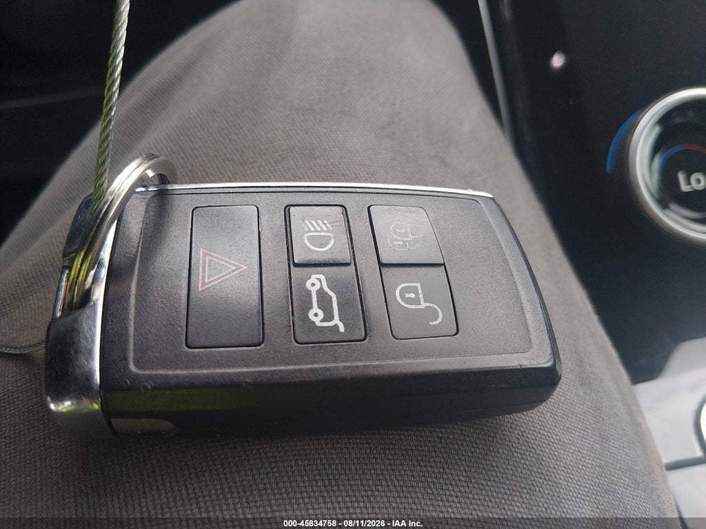 2020 Land Rover Range Rover Evoque SE photo 11