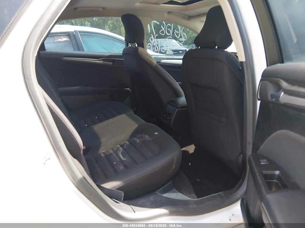 2017 Ford Fusion SE photo 8