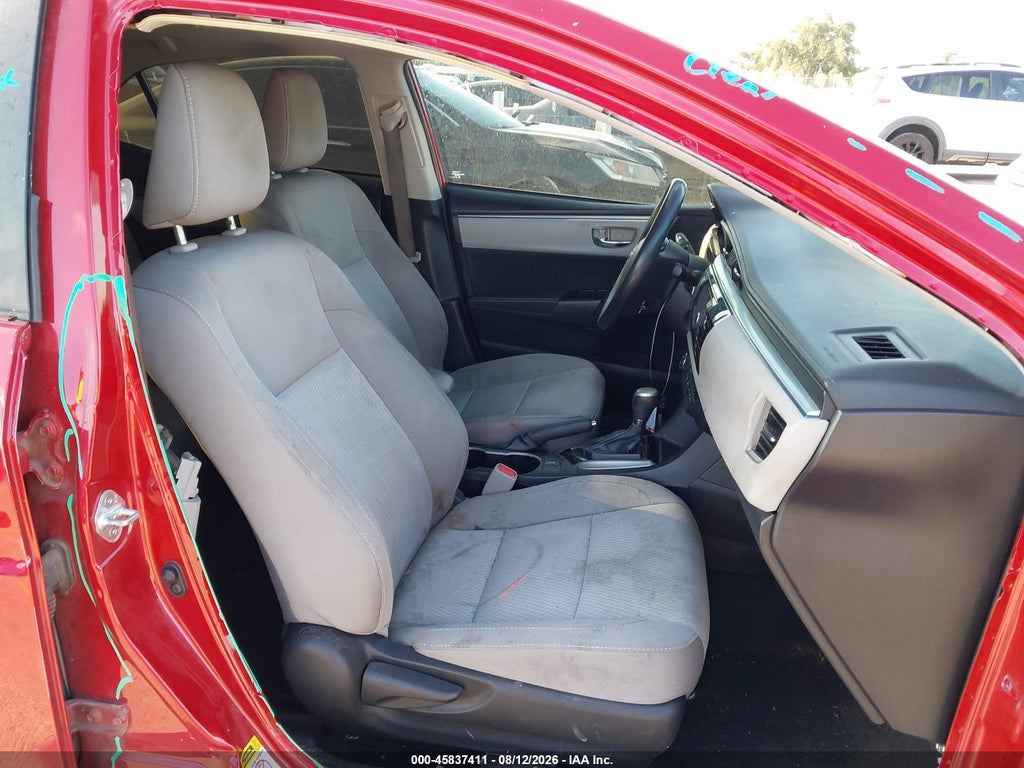 2016 Toyota Corolla LE Plus photo 5