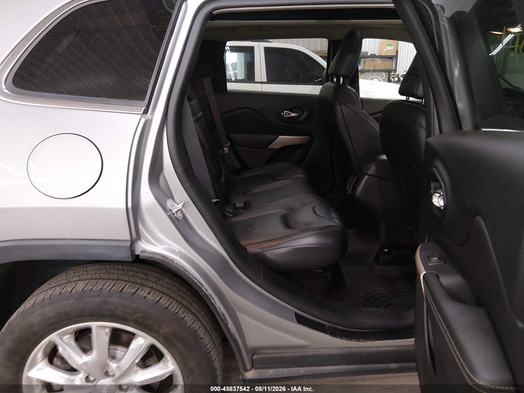 2017 Jeep Cherokee Limited photo 8