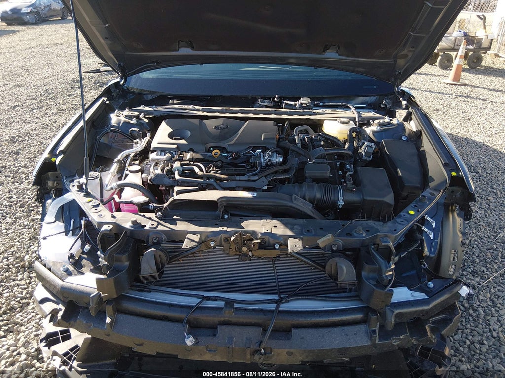 2025 Toyota Camry SE photo 10