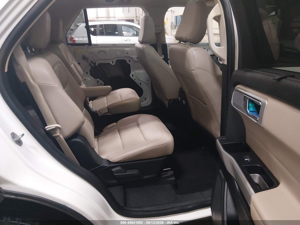 2022 Ford Explorer Limited photo 8