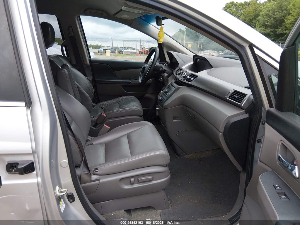 2015 Honda Odyssey LX photo 5