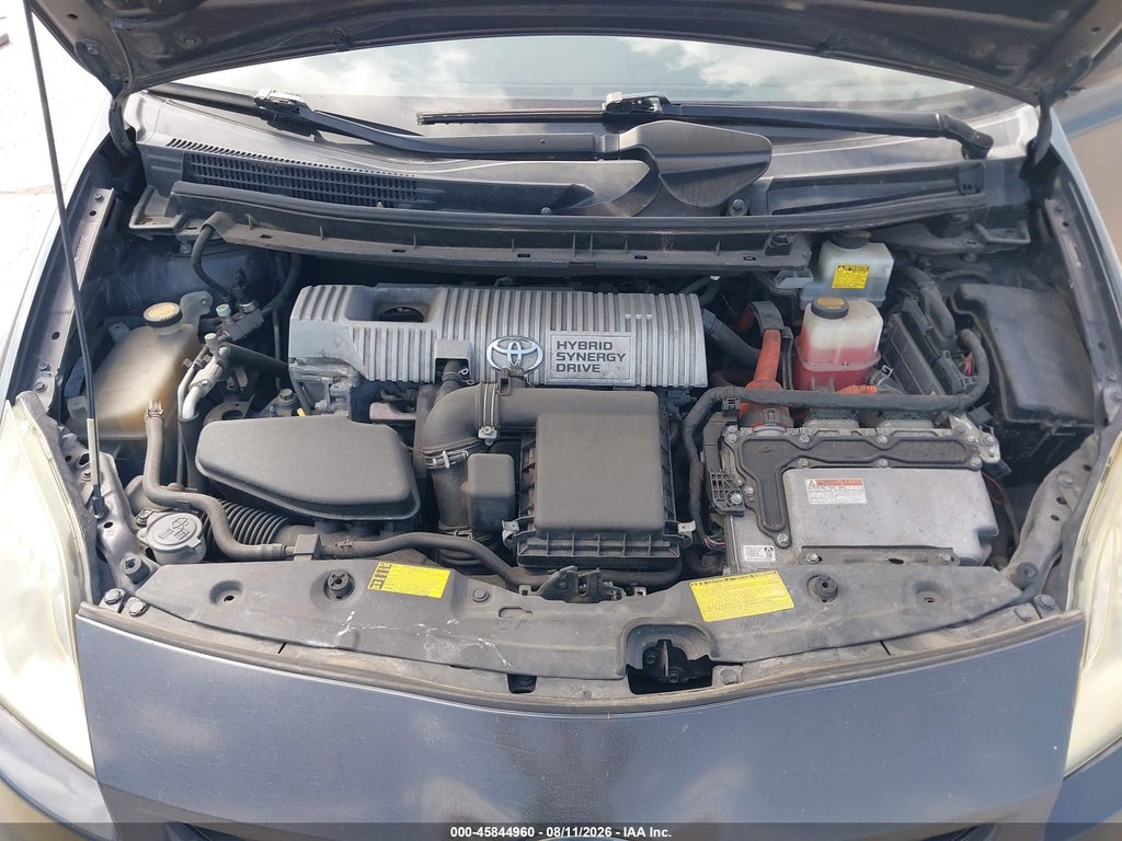 2011 Toyota Prius Four photo 10