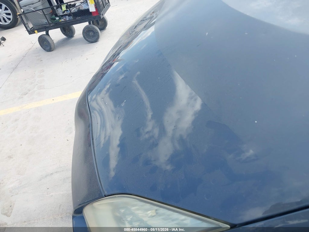 2011 Toyota Prius Four photo 6