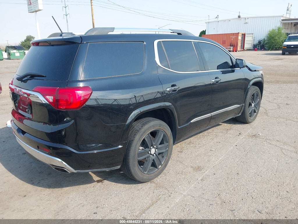 2017 GMC Acadia Denali photo 4
