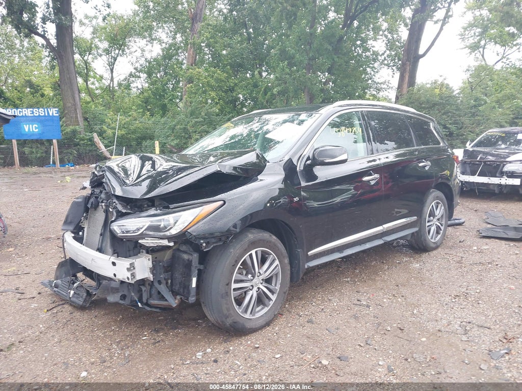 2018 Infiniti QX60 photo 2