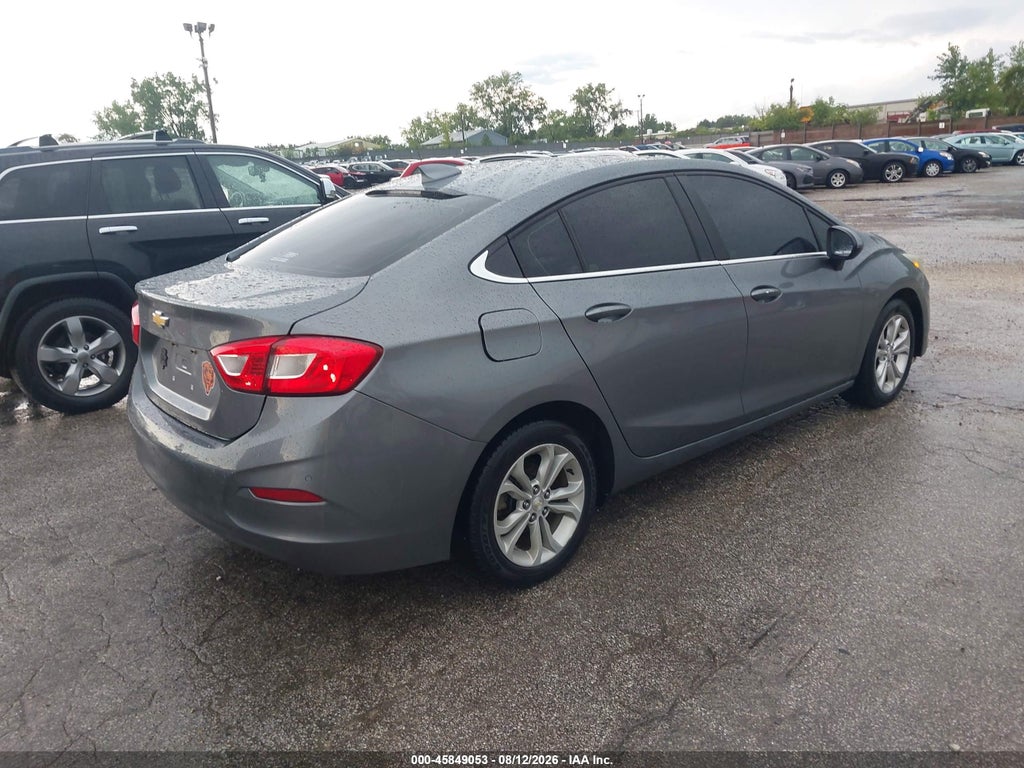 2019 Chevrolet Cruze LT photo 4