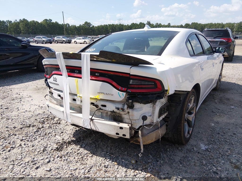 2016 Dodge Charger SXT photo 6