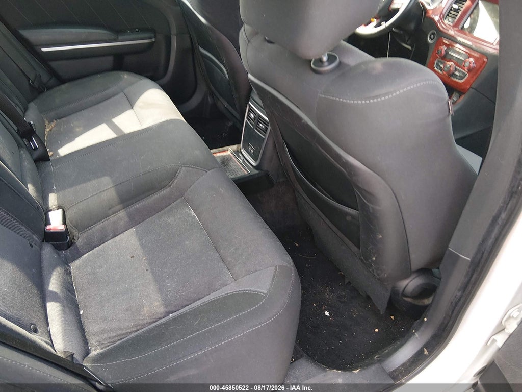2016 Dodge Charger SXT photo 8