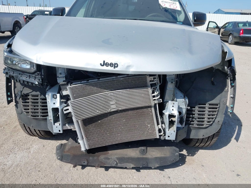 2023 Jeep Grand Cherokee Limited 4X2 photo 6