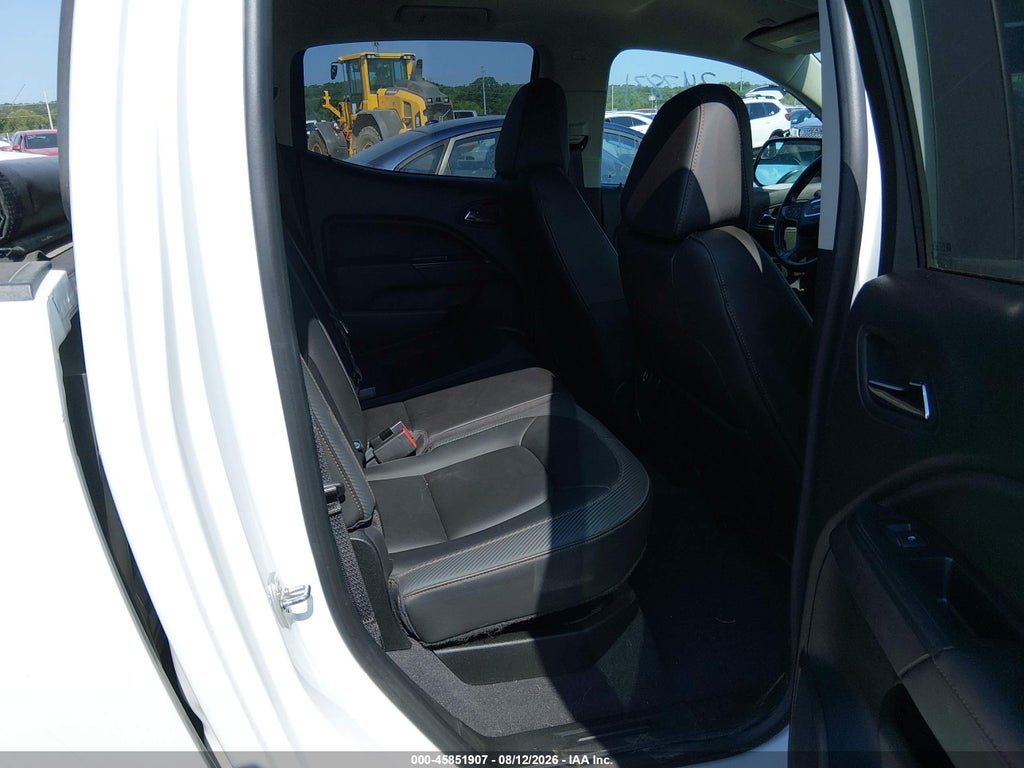 2021 GMC Canyon 4WD Short Box AT4 - Leather photo 8