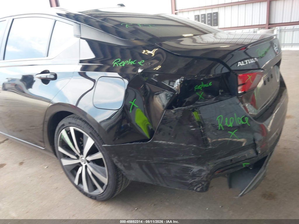 2022 Nissan Altima SR FWD photo 6