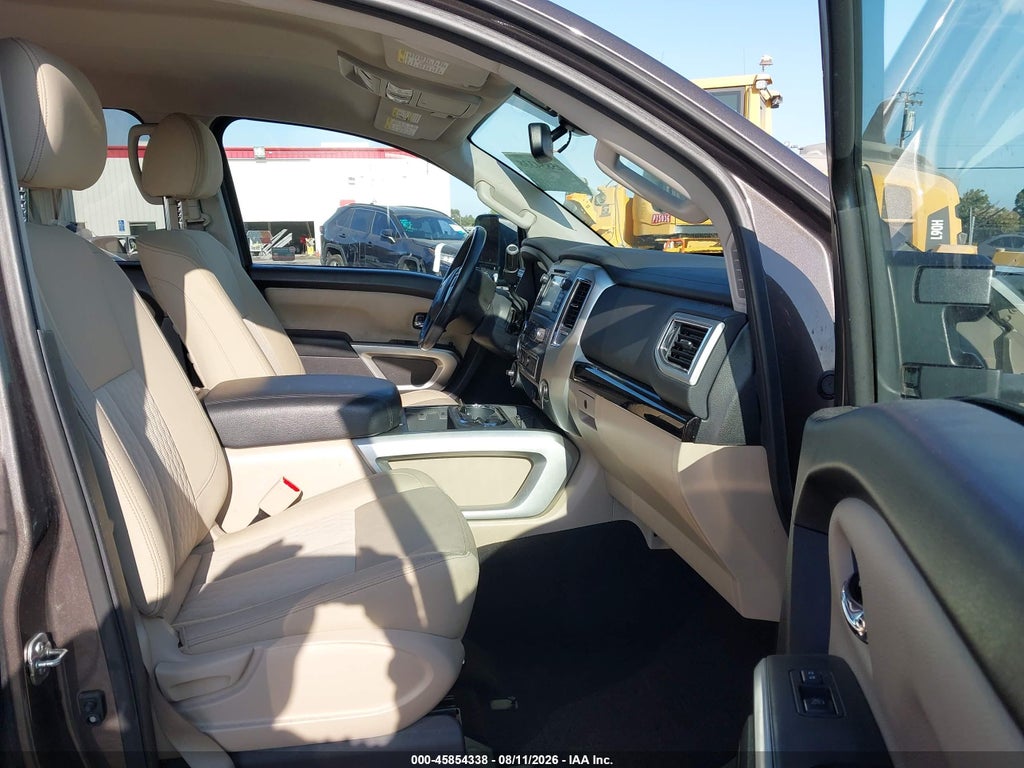2016 Nissan Titan XD SV Diesel photo 5