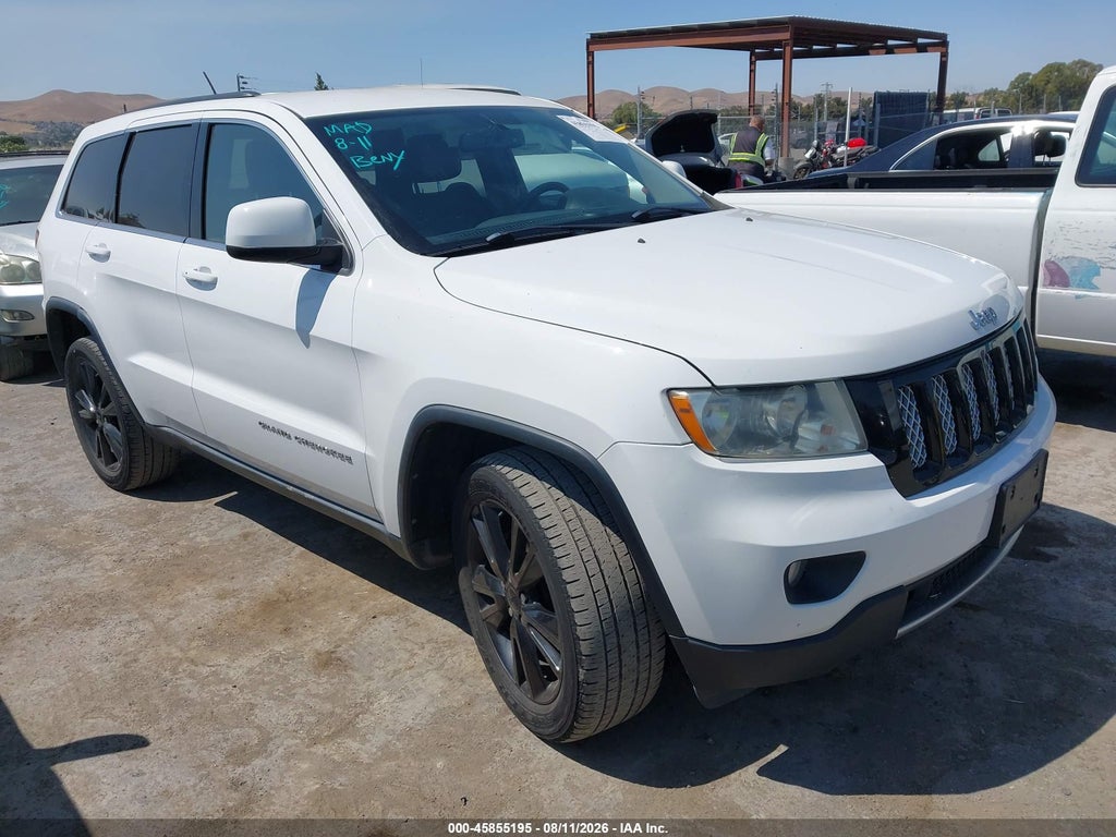 2013 Jeep Grand Cherokee Laredo Altitude photo 1