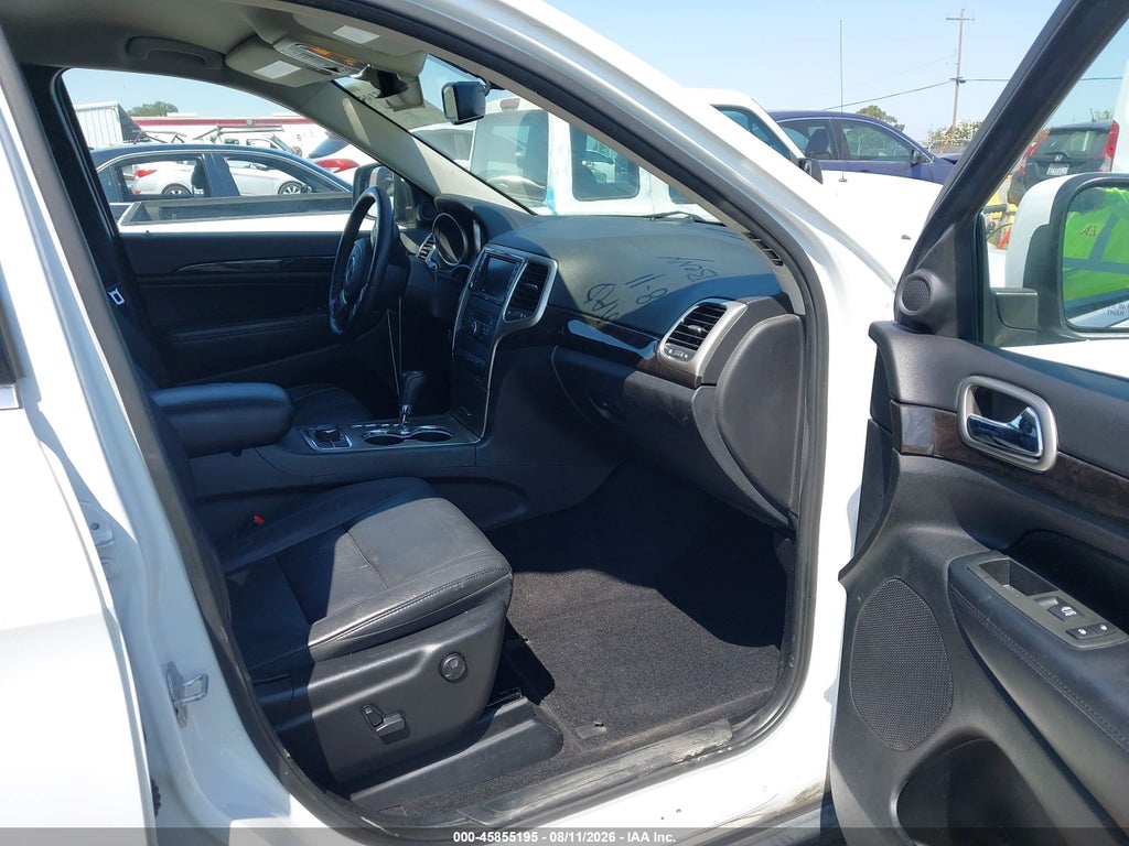 2013 Jeep Grand Cherokee Laredo Altitude photo 5