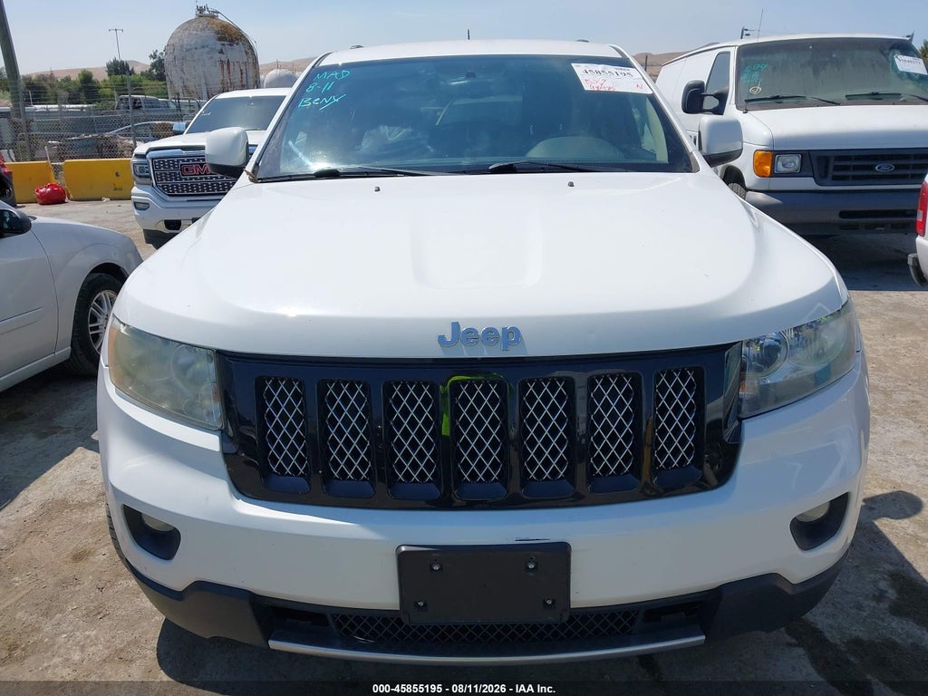 2013 Jeep Grand Cherokee Laredo Altitude photo 6