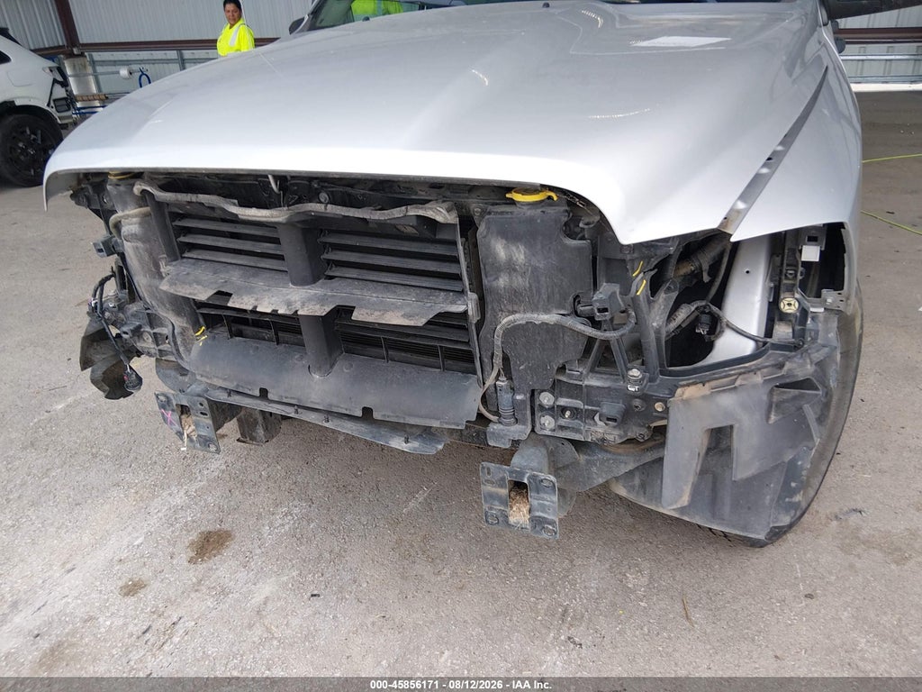 2017 Ram 1500 Tradesman 4X2 6'4 Box photo 6