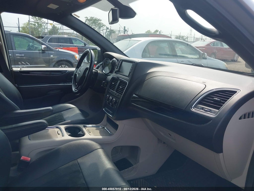 2018 Dodge Grand Caravan SXT photo 5