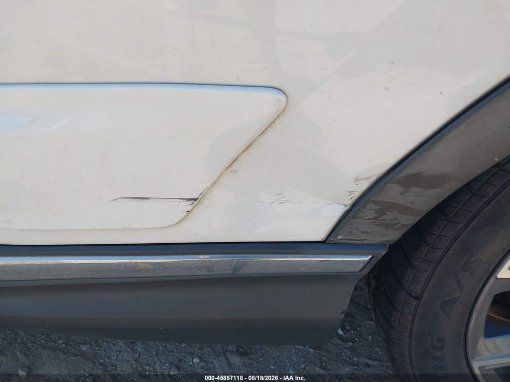 2020 Honda CR-V 2WD Touring photo 6