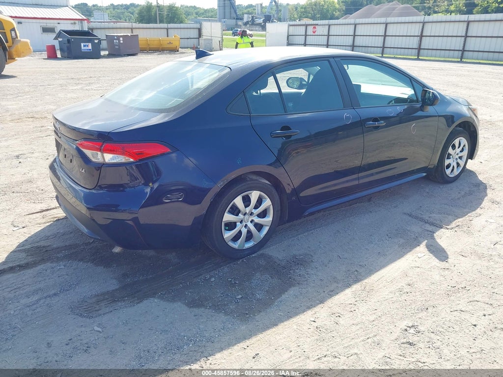 2022 Toyota Corolla LE photo 4