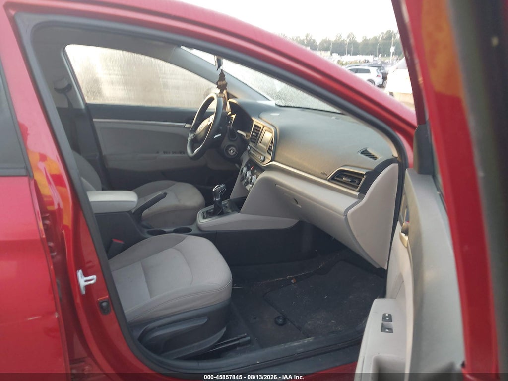 2019 Hyundai Elantra SE photo 5