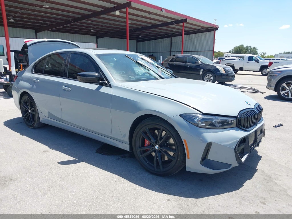 BMW 330 2023