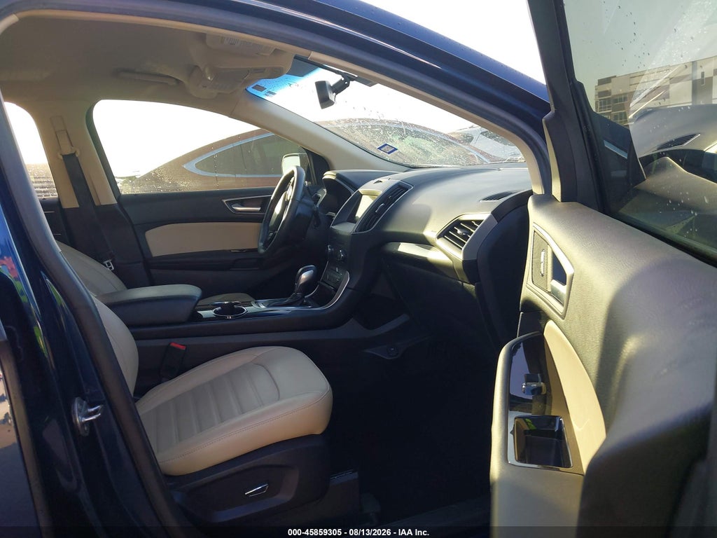 2017 Ford Edge SEL photo 5
