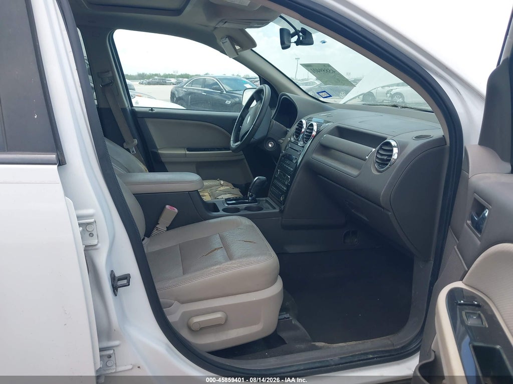 2008 Ford Taurus X SEL photo 5