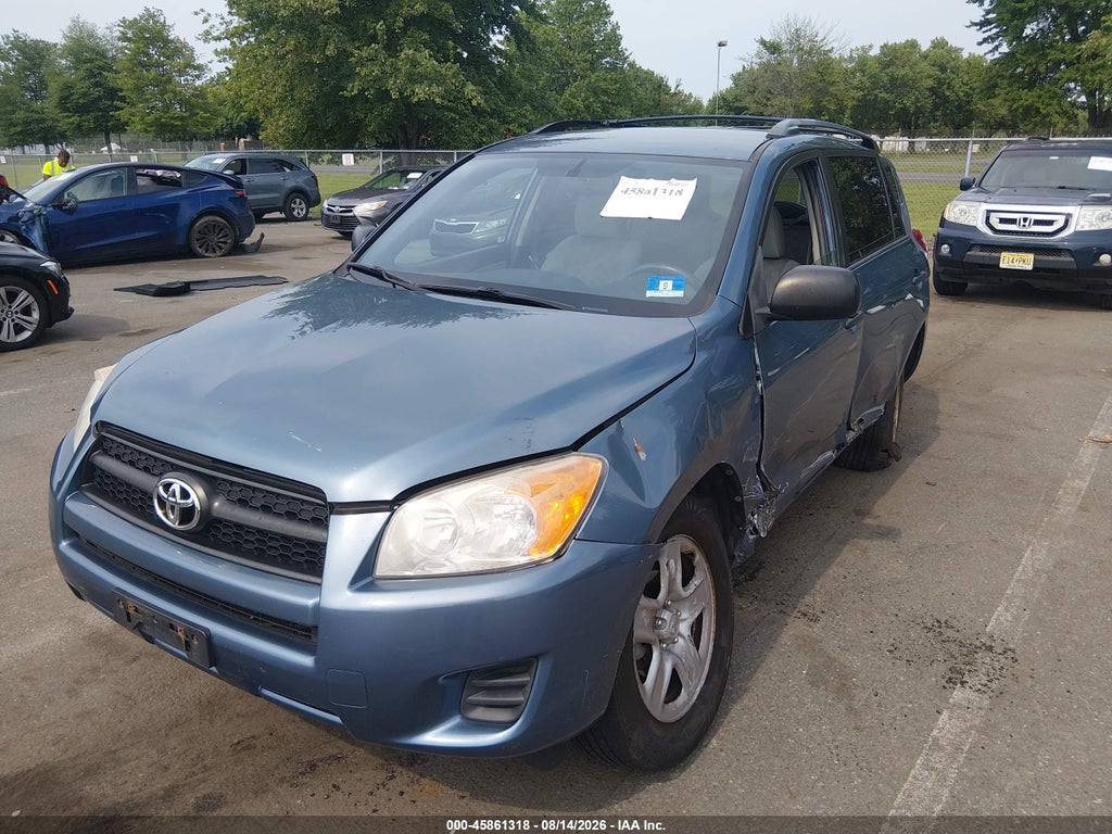 2012 Toyota RAV4 photo 2