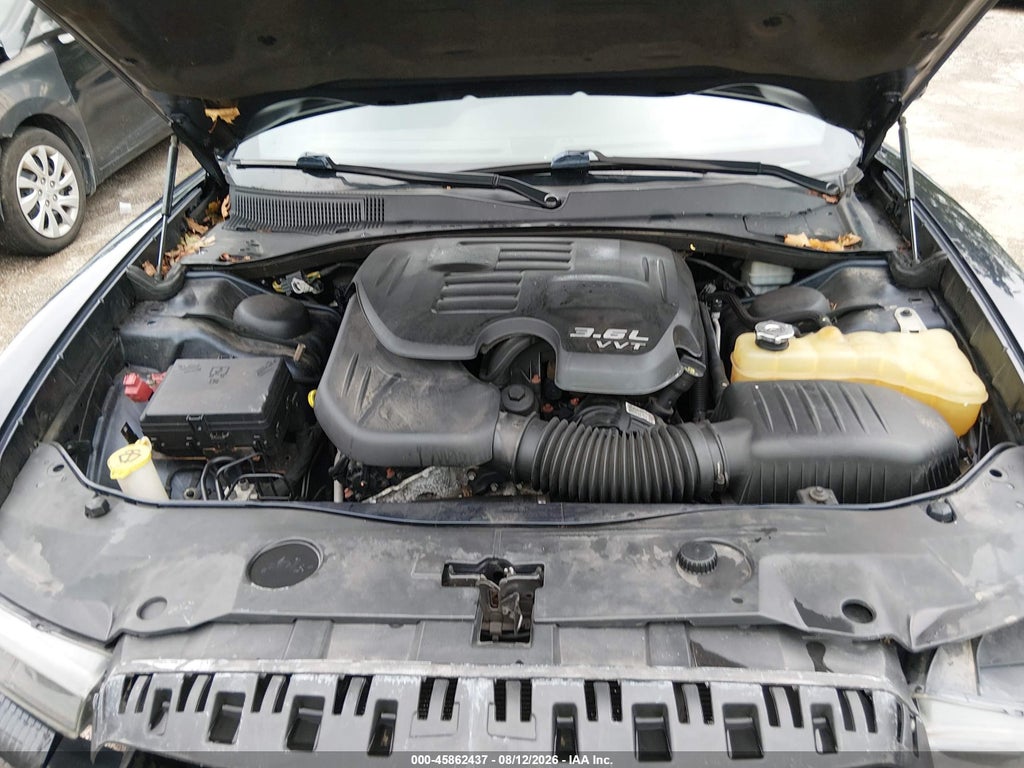 2011 Dodge Charger photo 10