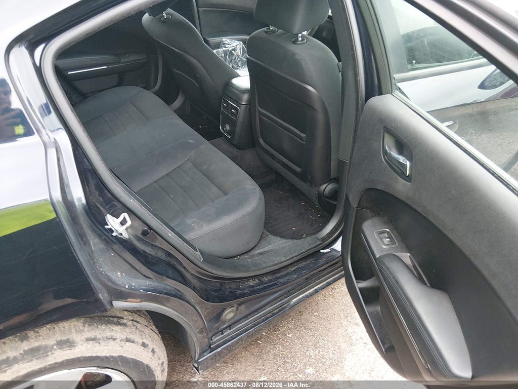 2011 Dodge Charger photo 8