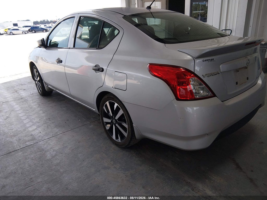 2018 Nissan Versa 1.6 S+ photo 3