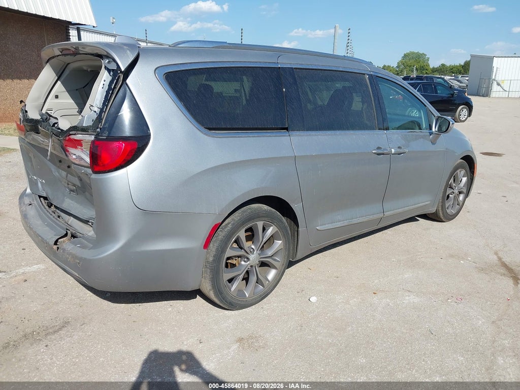 2019 Chrysler Pacifica Limited photo 4