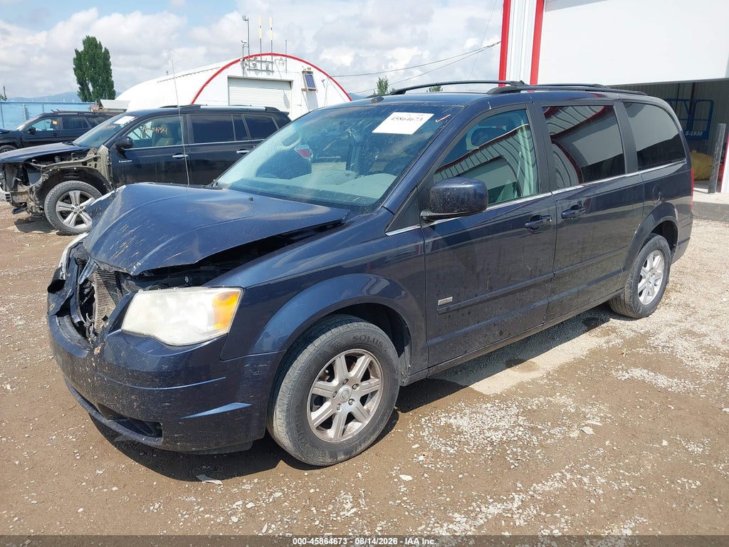 2008 Chrysler Town & Country Touring photo 2